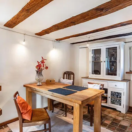 Apartamento Studiowohnung Im Preisgekroenten Denkmal In